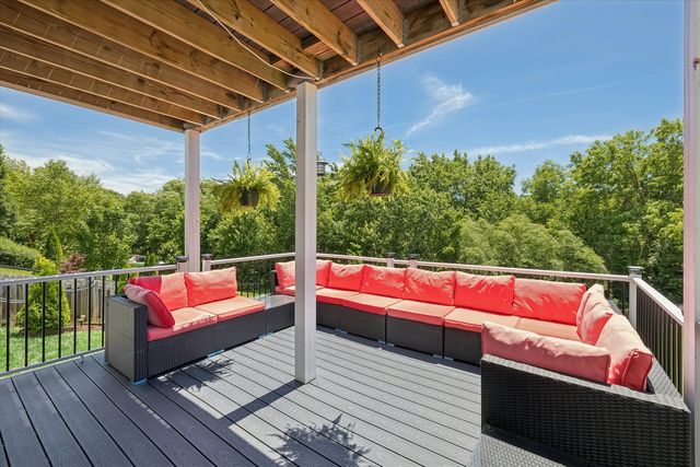 2 Frontier Court, Leclaire, IA 52753