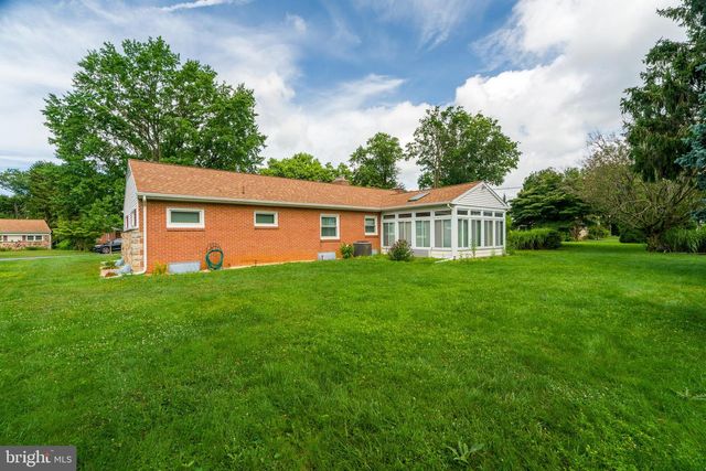 1711 BILLVIEW DR, Lancaster, PA 17601