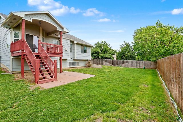 605 W Point Cir, Andover, KS 67002
