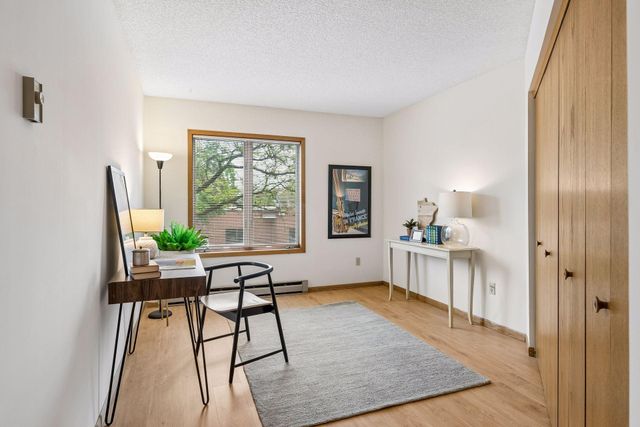 2425 E Franklin Avenue 209, Minneapolis, MN 55406