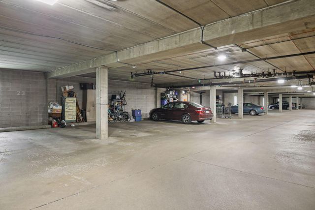 2425 E Franklin Avenue 209, Minneapolis, MN 55406