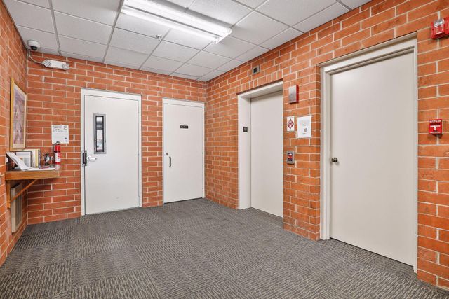 2425 E Franklin Avenue 209, Minneapolis, MN 55406