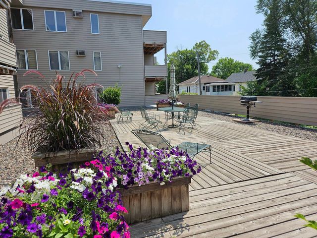 2425 E Franklin Avenue 209, Minneapolis, MN 55406