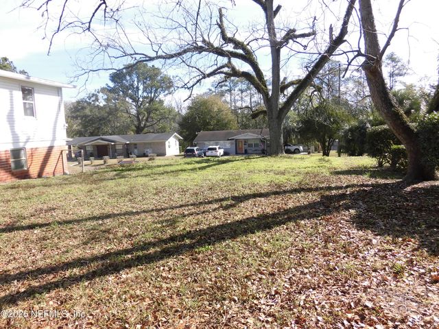 7028 RHODE ISLAND Drive E, Jacksonville, FL 32209