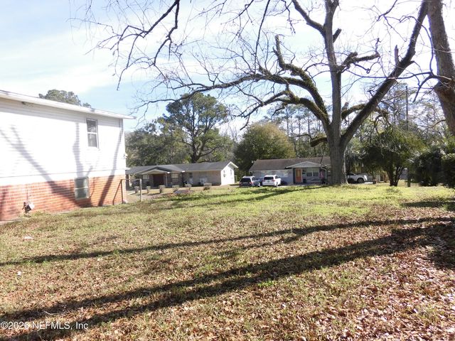 7028 RHODE ISLAND Drive E, Jacksonville, FL 32209