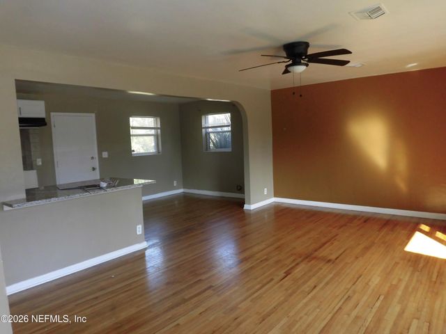 7028 RHODE ISLAND Drive E, Jacksonville, FL 32209