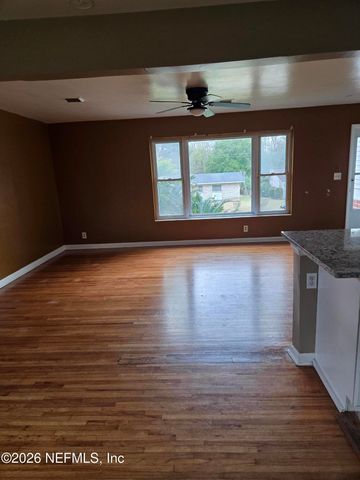 7028 RHODE ISLAND Drive E, Jacksonville, FL 32209