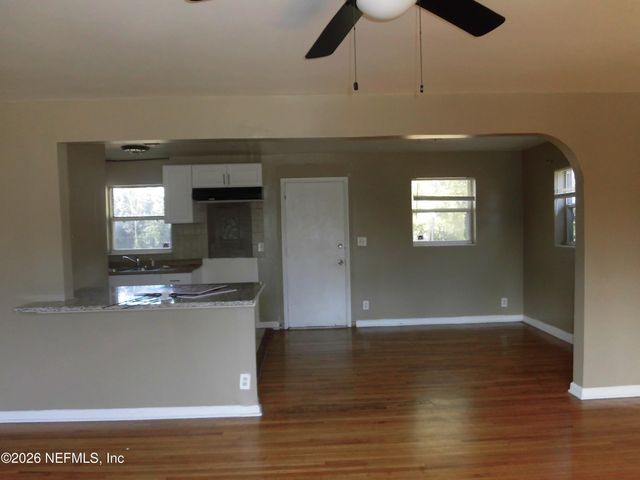 7028 RHODE ISLAND Drive E, Jacksonville, FL 32209