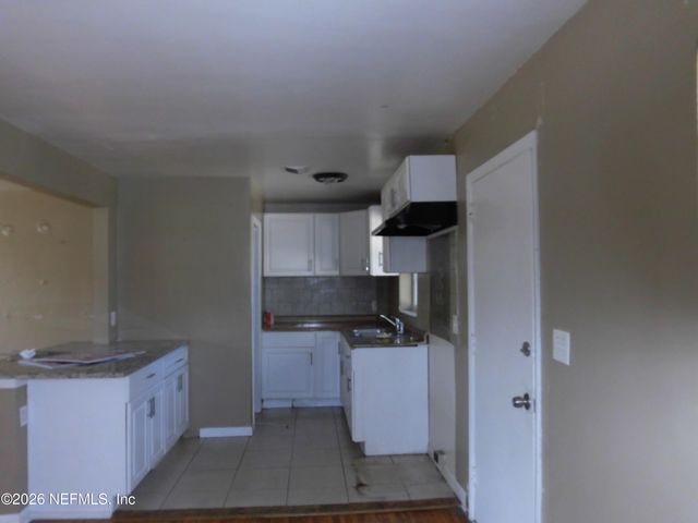 7028 RHODE ISLAND Drive E, Jacksonville, FL 32209