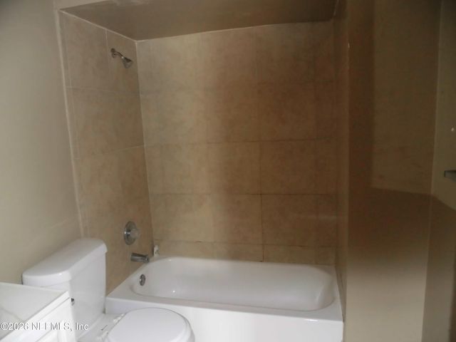 7028 RHODE ISLAND Drive E, Jacksonville, FL 32209