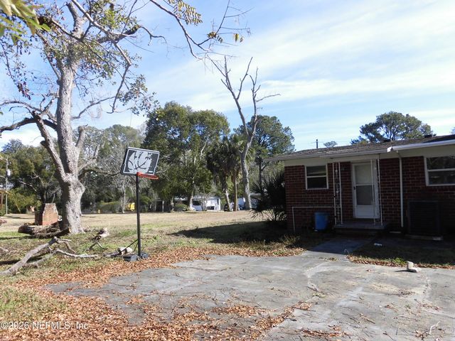 7028 RHODE ISLAND Drive E, Jacksonville, FL 32209