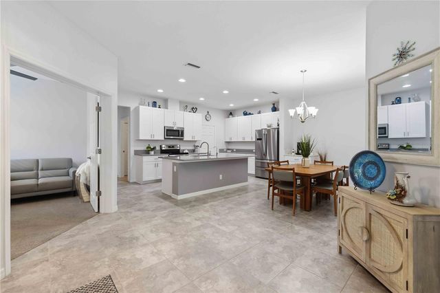 8512 CACHE DRIVE, Sarasota, FL 34240
