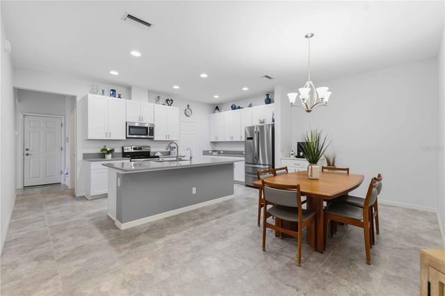 8512 CACHE DRIVE, Sarasota, FL 34240