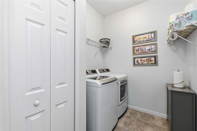 8512 CACHE DRIVE, Sarasota, FL 34240