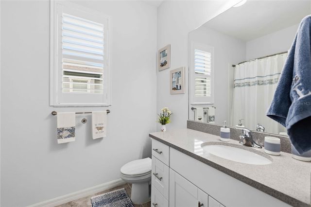 8512 CACHE DRIVE, Sarasota, FL 34240
