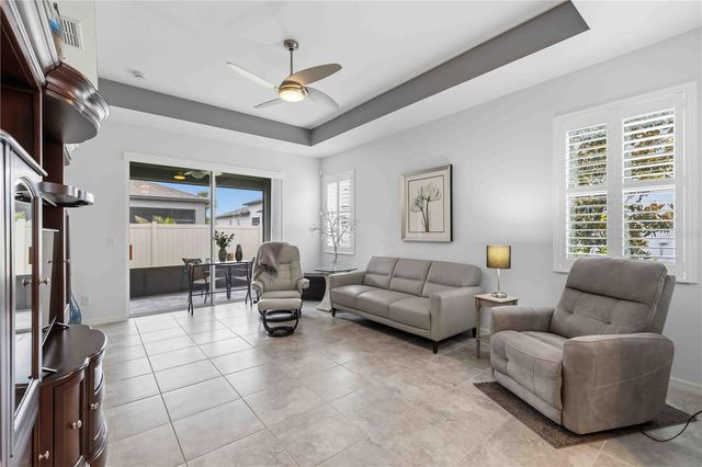 8512 CACHE DRIVE, Sarasota, FL 34240