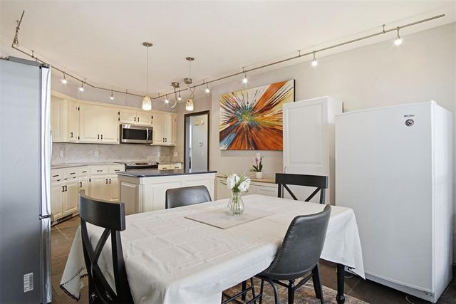 2708 Overland Way, Edmond, OK 73012