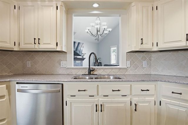 2708 Overland Way, Edmond, OK 73012