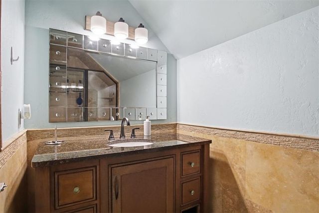 2708 Overland Way, Edmond, OK 73012