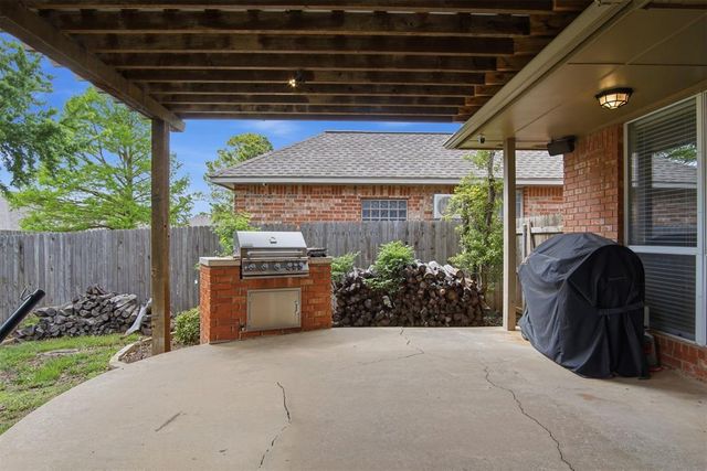 2708 Overland Way, Edmond, OK 73012