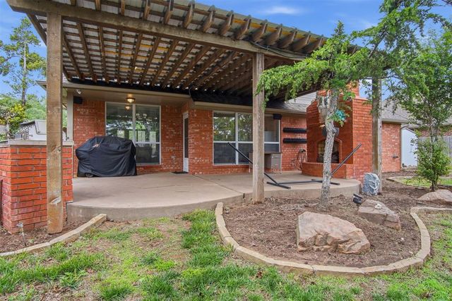 2708 Overland Way, Edmond, OK 73012