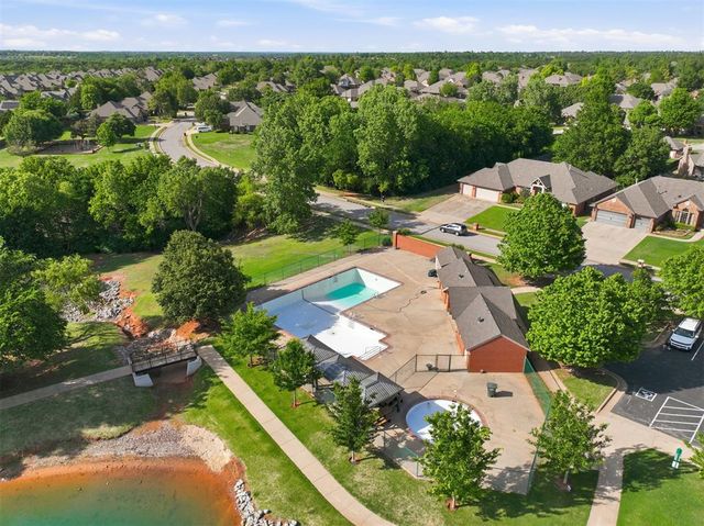 2708 Overland Way, Edmond, OK 73012