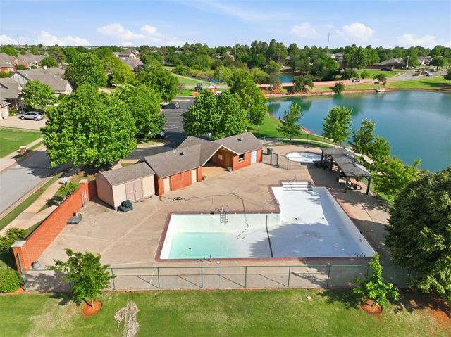 2708 Overland Way, Edmond, OK 73012