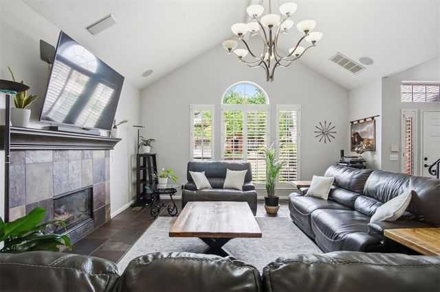 2708 Overland Way, Edmond, OK 73012