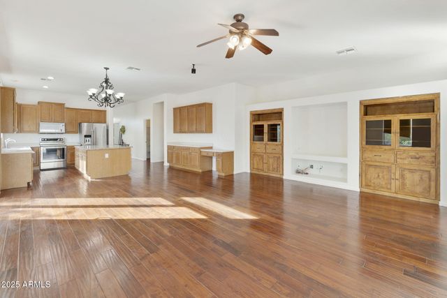 1554 E TULSA Street, Gilbert, AZ 85295