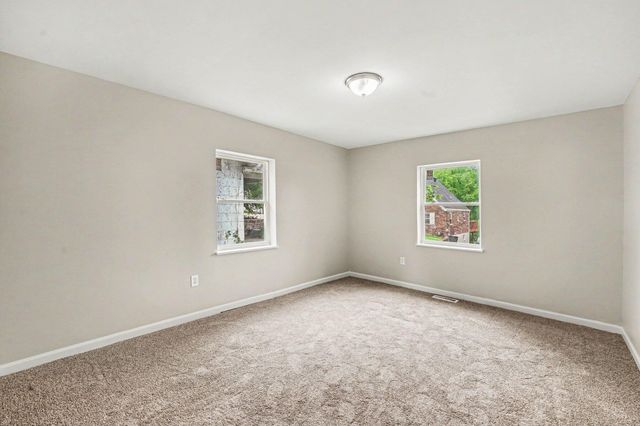 70 Rose Avenue, Highland Heights, KY 41076