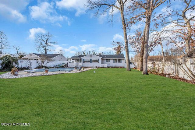 2432 Woodland Road, Manchester, NJ 08759