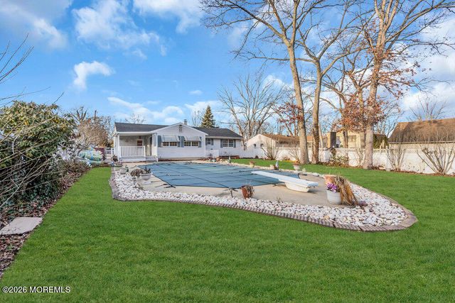 2432 Woodland Road, Manchester, NJ 08759