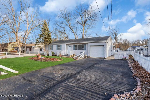 2432 Woodland Road, Manchester, NJ 08759