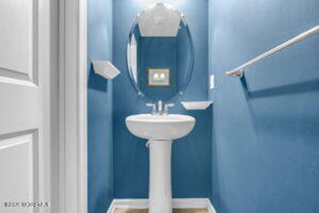 3 Kyle Drive, Tinton Falls, NJ 07712