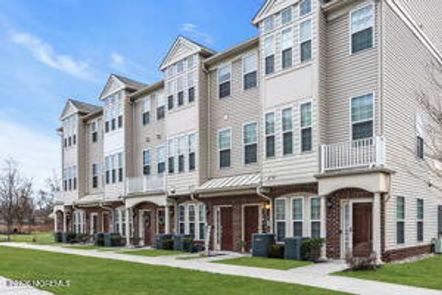 3 Kyle Drive, Tinton Falls, NJ 07712