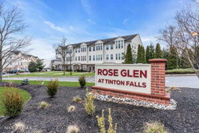 3 Kyle Drive, Tinton Falls, NJ 07712