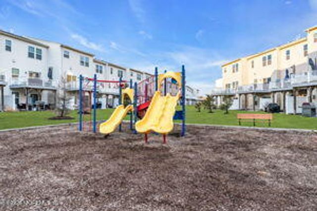 3 Kyle Drive, Tinton Falls, NJ 07712