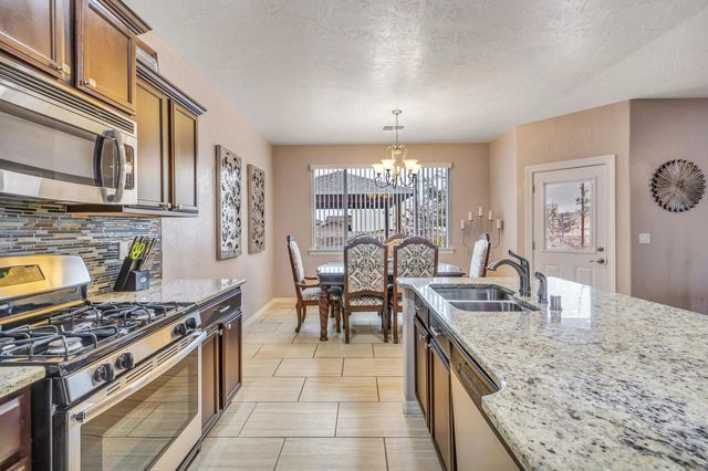 14713 Rockbridge Avenue, El Paso, TX 79938