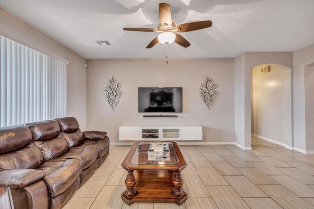 14713 Rockbridge Avenue, El Paso, TX 79938