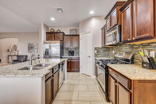 14713 Rockbridge Avenue, El Paso, TX 79938