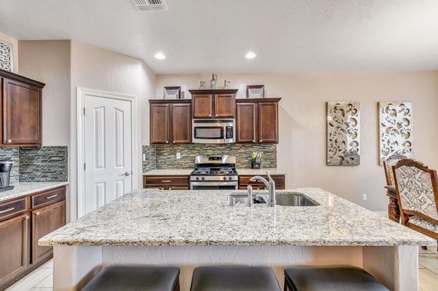 14713 Rockbridge Avenue, El Paso, TX 79938