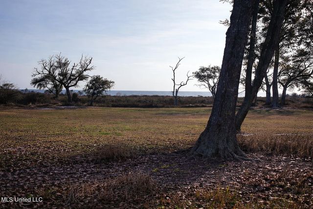 Seacliff Boulevard, Ocean Springs, MS 39564