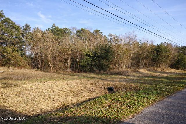 Seacliff Boulevard, Ocean Springs, MS 39564