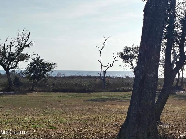 Seacliff Boulevard, Ocean Springs, MS 39564