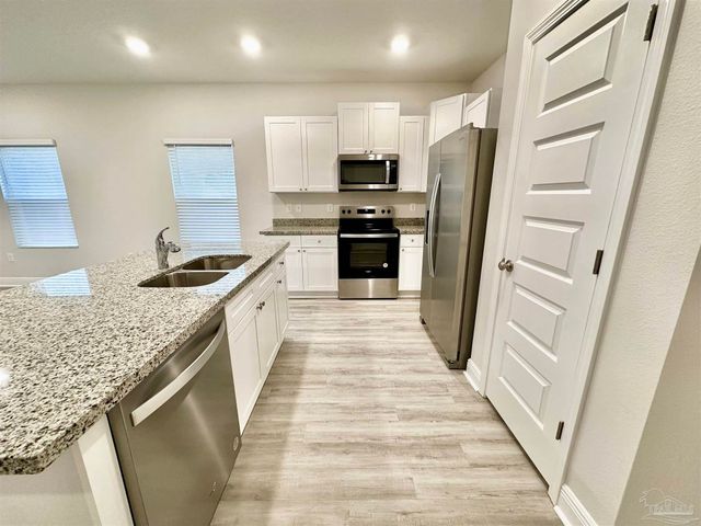 8630 Meadow Flower Ln, Pensacola, FL 32514