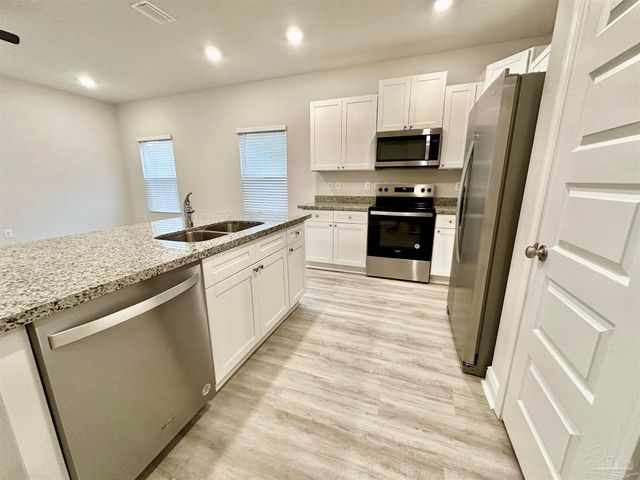 8630 Meadow Flower Ln, Pensacola, FL 32514