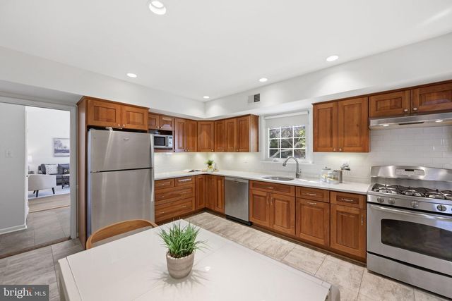 11708 ROSALINDA DR, Potomac, MD 20854