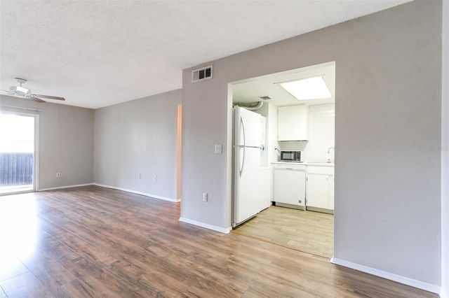 922 LAKE DESTINY ROAD E, Altamonte Springs, FL 32714