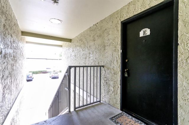 922 LAKE DESTINY ROAD E, Altamonte Springs, FL 32714