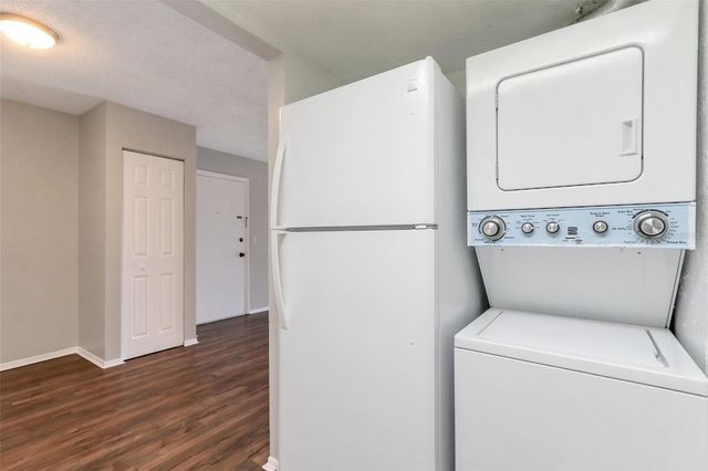 922 LAKE DESTINY ROAD E, Altamonte Springs, FL 32714
